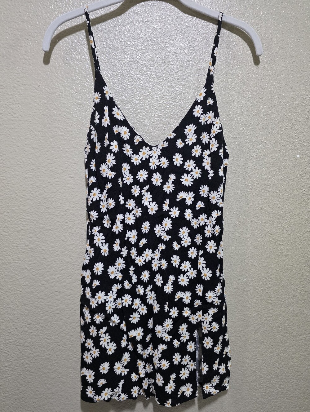Reformation Marlowe Mini Slip Dress in "Daisy Chain Black print Size XS